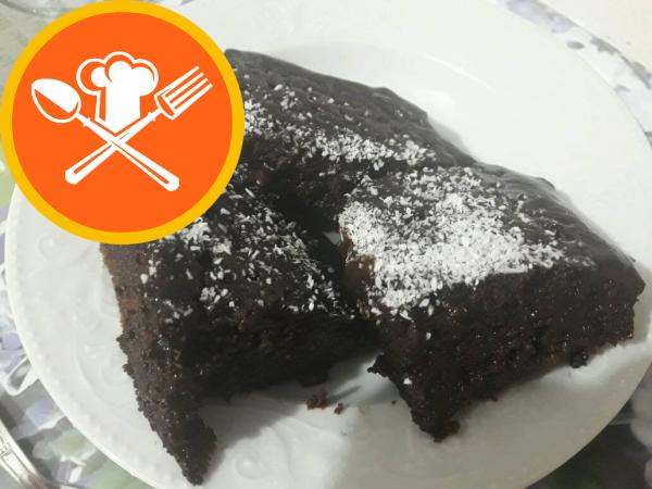 Wet Cake with Brownie Taste (Μια νόστιμη γεύση με μπόλικη σάλτσα)